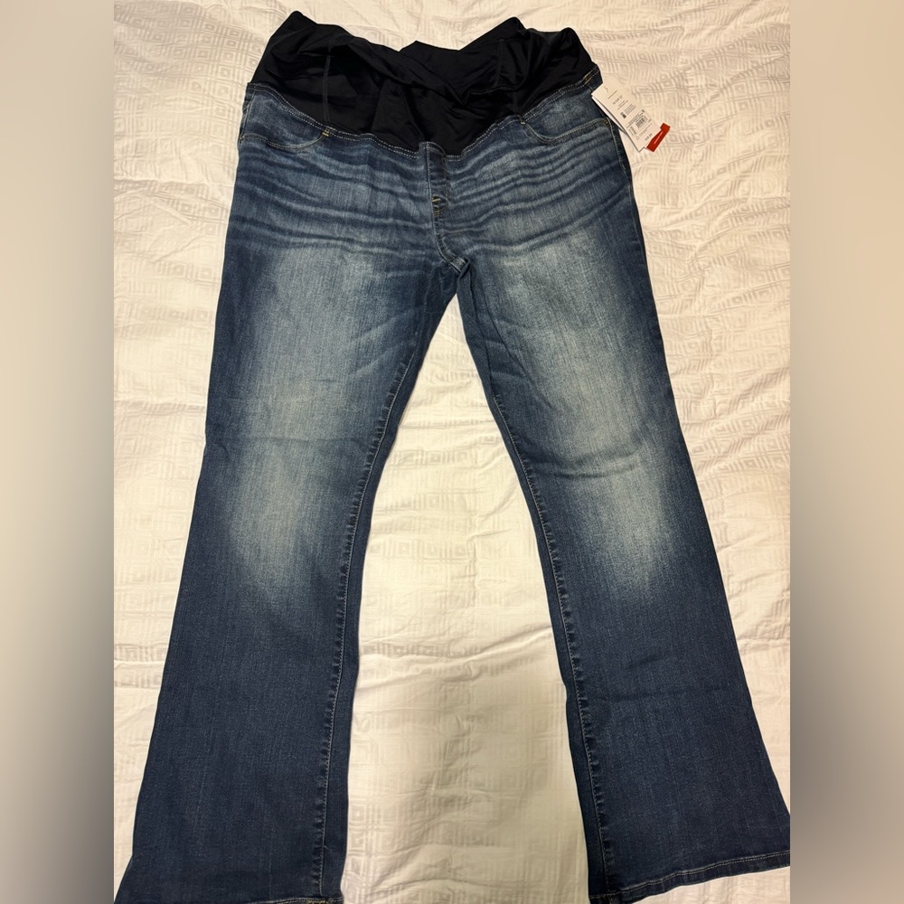 NWT Isabel Maternity Skinny Bootcut Jeans